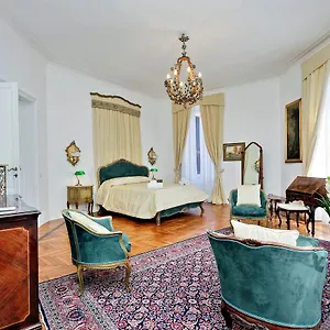 Prestigious Via Veneto Appartement