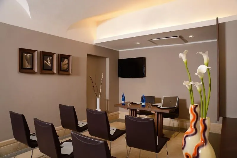The Independent Hotel Rome 4*,